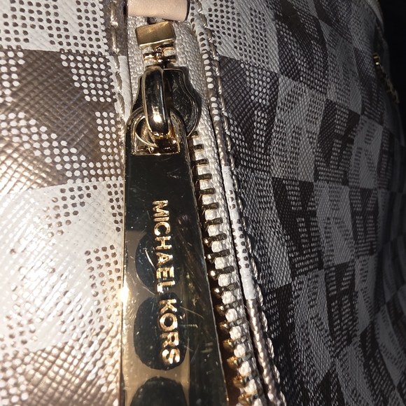 Michael Kors Beige and Gold Women's Backpack and Wallet Set - Picture 5 of 14